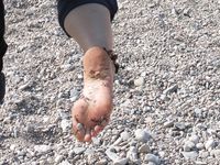 Feet - Mila + Alenka - 2005-11-27 Barefoot voyage to Feodosia