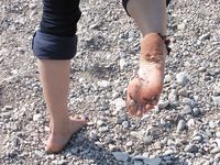 Feet - Mila + Alenka - 2005-11-27 Barefoot voyage to Feodosia