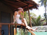 Feet - Mila + Toma - 2006-04-29 Dirty feet in Goa