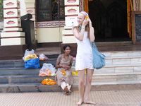 Feet - Mila + Toma - 2006-04-29 Dirty feet in Goa