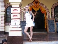 Feet - Mila + Toma - 2006-04-29 Dirty feet in Goa