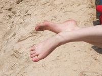 Feet - Mila + Toma - 2006-04-29 Dirty feet in Goa