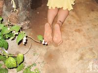 Feet - Mila + Toma - 2006-04-29 Dirty feet in Goa