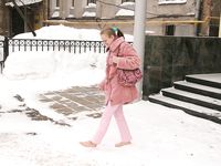 Feet - Mila - 2005-08-07 Pretty barefoot secretary