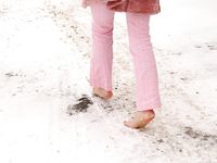 Feet - Mila - 2005-08-07 Pretty barefoot secretary