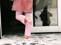 Feet - Mila - 2005-08-07 Pretty barefoot secretary