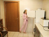 Feet - Mila - 2005-08-07 Pretty barefoot secretary