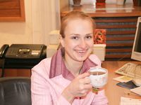 Feet - Mila - 2005-08-07 Pretty barefoot secretary