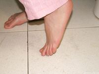 Feet - Mila - 2005-08-07 Pretty barefoot secretary