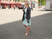 Feet - Milana - 2016-05-27 Barefoot shopping day