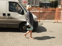 Feet - Milana - 2016-05-27 Barefoot shopping day