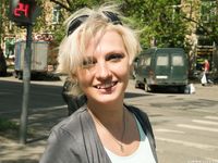 Feet - Milana - 2016-05-27 Barefoot shopping day