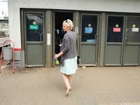 Feet - Milana - 2016-05-27 Barefoot shopping day