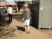 Feet - Milana - 2016-05-27 Barefoot shopping day