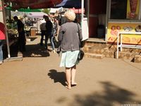 Feet - Milana - 2016-05-27 Barefoot shopping day