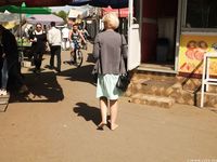 Feet - Milana - 2016-05-27 Barefoot shopping day