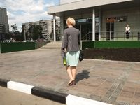 Feet - Milana - 2016-05-27 Barefoot shopping day