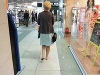 Feet - Milana - 2016-05-27 Barefoot shopping day