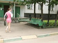 Feet - Nadya - 2006-09-20 Barefoot auto-lady