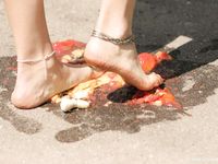 Feet - Nadya - 2006-09-20 Barefoot auto-lady