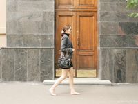 Feet - Nadya - 2007-01-20 Office barefoot lady