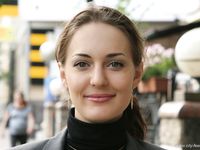 Feet - Nadya - 2007-01-20 Office barefoot lady