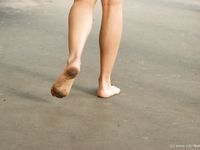 Feet - Nadya - 2007-01-20 Office barefoot lady