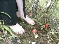 Feet - Nastya - 2003-10-15 A cemetery of used cars & deep in a wild forest with dirty soles