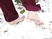 Feet - Nastya - 2003-12-16 The fist snow