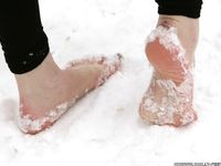 Feet - Nastya C - 2012-05-23 Frozen feet in public