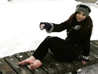Feet - Nastya C - 2012-05-23 Frozen feet in public
