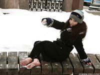 Feet - Nastya C - 2012-05-23 Frozen feet in public