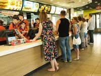 Feet - Nastya C - 2015-08-09 Afternoon city walk