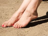 Feet - Nastya C - 2015-08-09 Afternoon city walk