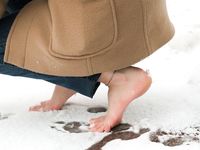 Feet - Nastya D - 2017-01-21 Cheerful barefoot girl