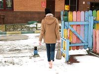 Feet - Nastya D - 2017-01-21 Cheerful barefoot girl