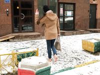 Feet - Nastya D - 2017-01-21 Cheerful barefoot girl