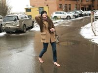 Feet - Nastya D - 2017-01-21 Cheerful barefoot girl