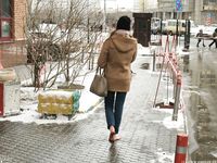 Feet - Nastya D - 2017-01-21 Cheerful barefoot girl