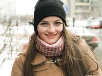 Feet - Nastya D - 2017-01-21 Cheerful barefoot girl