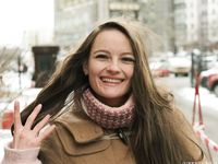 Feet - Nastya D - 2017-01-21 Cheerful barefoot girl