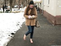 Feet - Nastya D - 2017-01-21 Cheerful barefoot girl