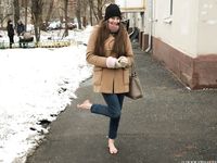 Feet - Nastya D - 2017-01-21 Cheerful barefoot girl