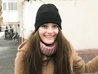 Feet - Nastya D - 2017-01-21 Cheerful barefoot girl