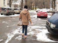 Feet - Nastya D - 2017-01-21 Cheerful barefoot girl