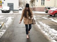 Feet - Nastya D - 2017-01-21 Cheerful barefoot girl