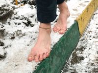 Feet - Nastya D - 2017-01-21 Cheerful barefoot girl