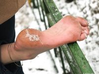 Feet - Nastya D - 2017-01-21 Cheerful barefoot girl