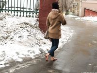 Feet - Nastya D - 2017-01-21 Cheerful barefoot girl