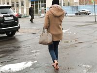 Feet - Nastya D - 2017-01-21 Cheerful barefoot girl